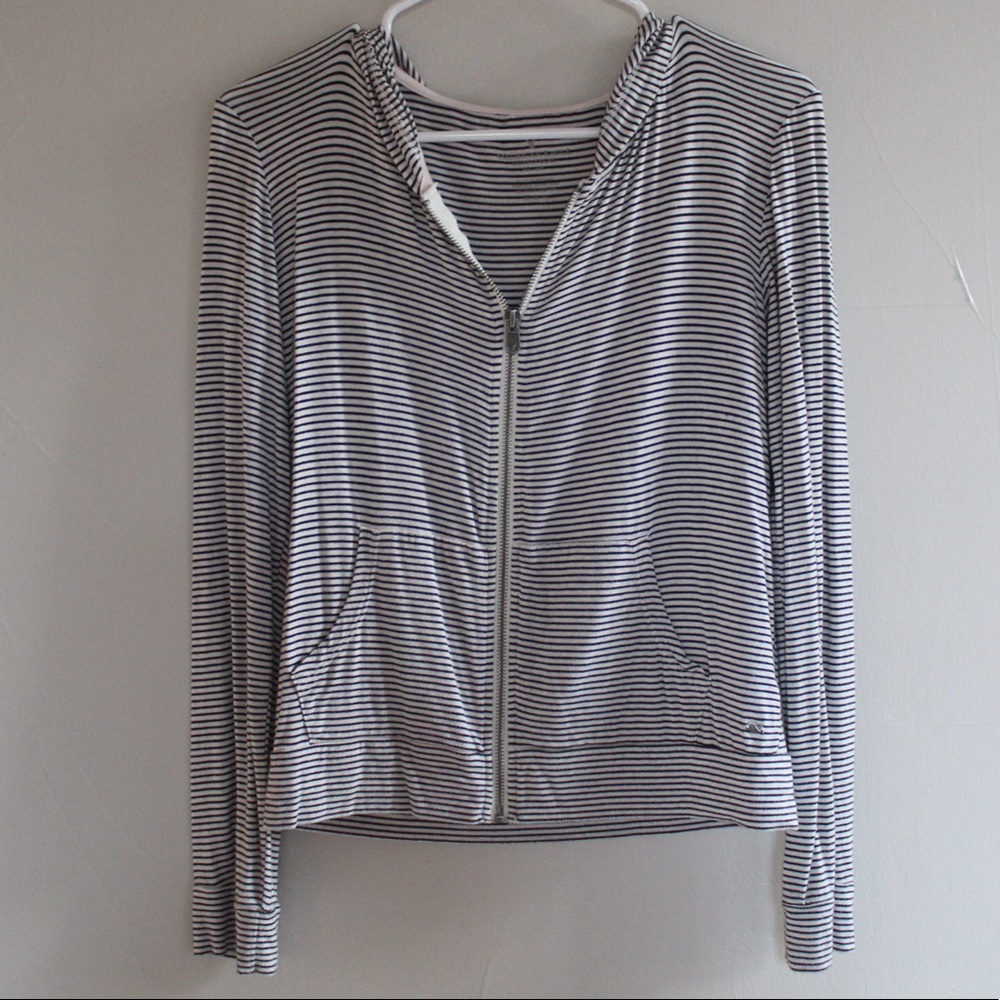 American Eagle Light Weight Jacket! Size Small.